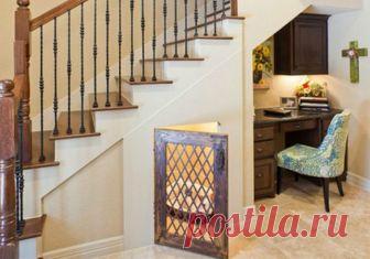 Идеи обустройства пространства под лестницей