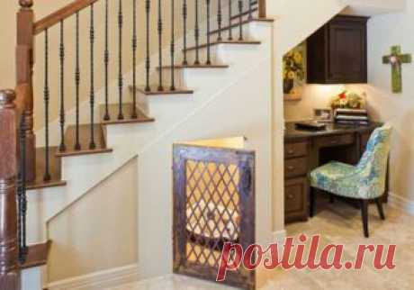 Идеи обустройства пространства под лестницей