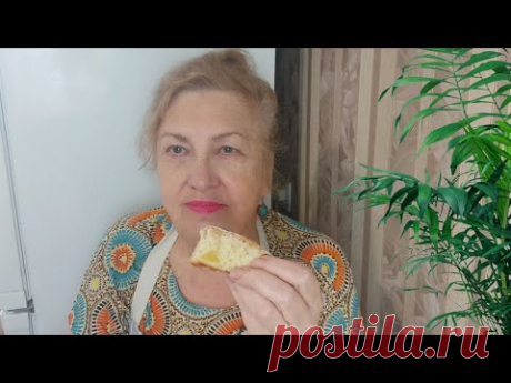 Получилась идеальная шарлотка с яблоками. Простой классический рецепт.