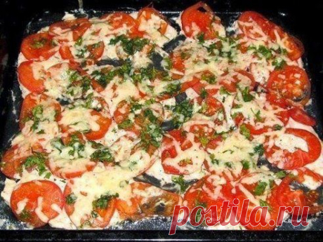 Куриное филе, запечённое с помидорами.