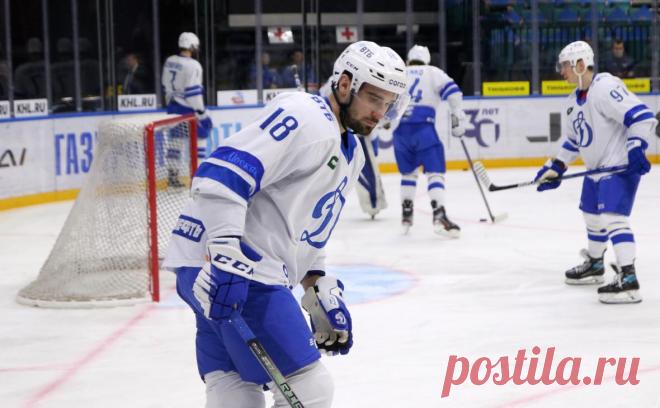 В КХЛ установили рекорд по количеству хет-триков за сезон. Форвард Седрик Пакетт забил «Локомотиву» три гола за шесть минут и десять секунд — это самый быстрый хет-трик московского «Динамо» в КХЛ и рекордный 31-й для одной «регулярки» в лиге