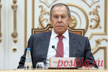 Лавров рассказал анекдот про НАТО и СССР. Глава МИД России Сергей Лавров, комментируя заявления генсека НАТО Столтенберга о позиции западного блока по поводу внешней политики Китая, высмеял претензии альянса анекдотом про СССР. О речи министра по итогам Совета министров иностранных дел (СМИД) государств-участников ОДКБ сообщает корреспондент «Ленты.ру».