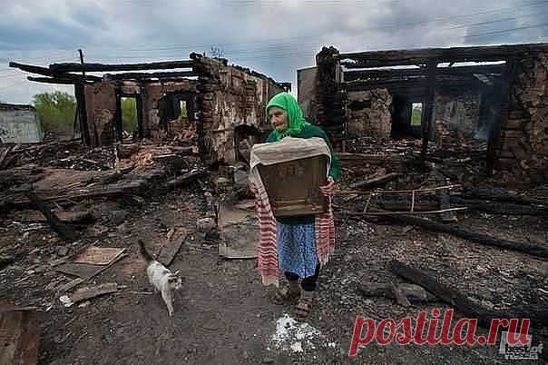 Она пожертвовала многим ради Иконы
ставьте класс.....