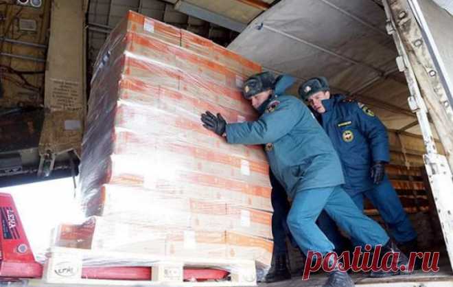 МЧС России формирует 26-ю колонну помощи для жителей Донбасса | МК - Лондон