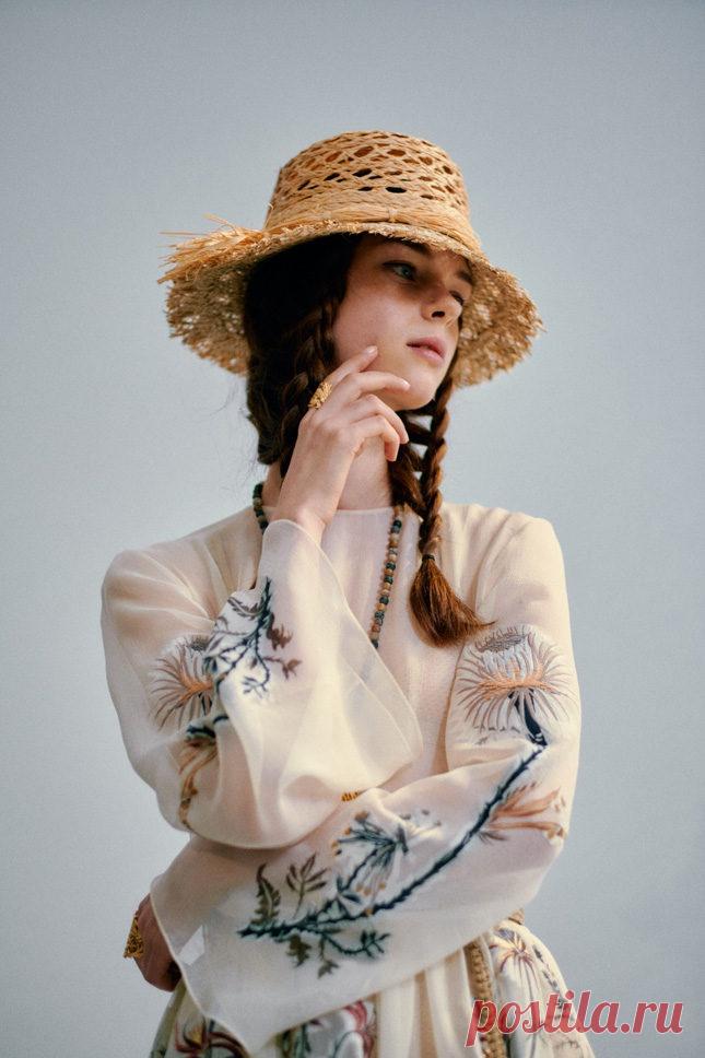 Косички от Dior 2020