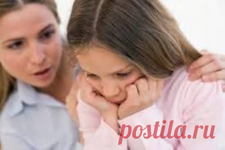 В детской среде нормой считается дразнить кого-то или насмехаться над ним. Этот ребенок, особенно если он робкий, будет бояться ходить в сад или школу и вообще выходить на улицу.

У него может развиться комплекс неполноценности, что в дальнейшем сильно усложнит его жизнь.
За что же могут дразнить ребенка?

Особенности внешности, поведения, например, «жадина» или «плакса», ум, возраст - все может стать причиной насмешек. Не всегда это происходит от стремления обидеть, чаще среди детей