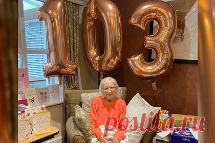 103-летняя женщина раскрыла главный секрет своего долголетия. Жительница Великобритании отметила очередной день рождения и назвала причину своего долголетия. Марджори Спикинг, проживающая в доме престарелых Borougbridge Manor города Бороубридж, графство Норт-Йоркшир, получила на день рождения 557 открыток с пожеланиями здоровья и раскрыла главный секрет своего долголетия.