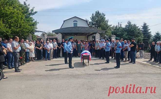 Бывший саратовский министр погиб в зоне военной операции. Бывший министр по делам территориальных образований Саратовской области и экс-директор ФГУП «Консервный завод ФСИН» Павел Беликов погиб в зоне военной операции на Украине, сообщила администрация Новоузенского муниципального района, уроженцем которого он был.