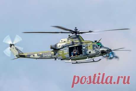 Фотография CEF BELL UH-1Y (0490) — FlightAware