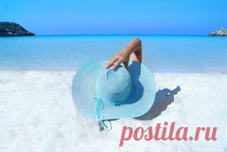 Думай о чем-нибудь мирном и спокойном. Представь, что лежишь на пляже и смотришь, как волны набегают на берег. Или, растянувшись на спине в поле, рассматриваешь облака, плывущие в вышине. Или сидишь на льдине и охлаждаешь свои кипящие чувства.