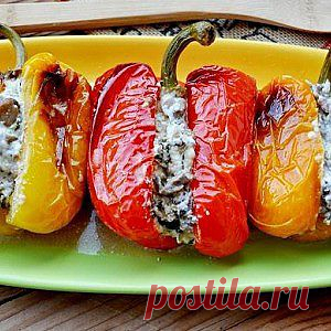 Запеченный перец, фаршированный вешенками и сыром рецепт – основные блюда