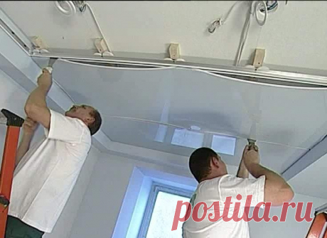 Монтаж натяжного потолка | Журнал "JK" Джей Кей Одним из самых фаворитных потолочных покрытий является натяжной потолок — натягиваемая на каркас узкая плёнка из поливинилхлорида либо полиэфирная ткань