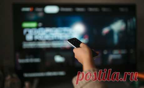 Российские сериалы в онлайн-кинотеатрах стали чаще досматривать до конца. Около 25% зрителей все еще бросают просмотр, не дойдя до последней серии российского сериала, но в целом досматривать картины стали чаще. Благодаря активному маркетингу аналитики фиксируют и рост их узнаваемости