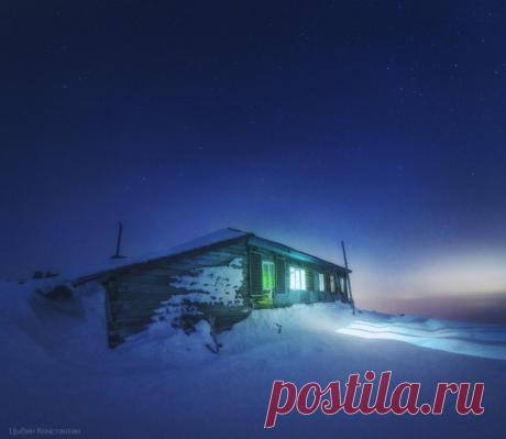 «Приют». Национальный парк Таганай. Автор фото — Константин Цыбин: nat-geo.ru/photo/user/296008/ Спокойной ночи!