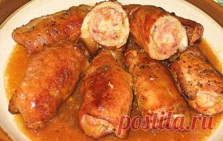 Рулетики из свинины с ананасами
