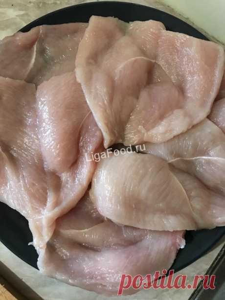 Фаршированная куриная грудка под цитрусовым соусом