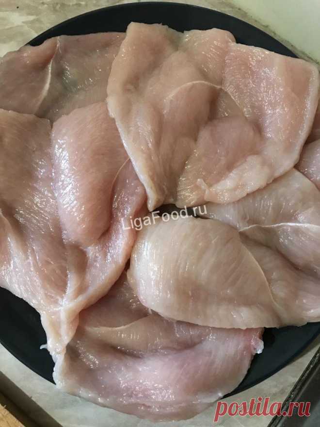 Фаршированная куриная грудка под цитрусовым соусом