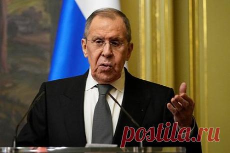 Лавров оценил необходимость изменить структуру БРИКС. Глава МИД России Сергей Лаврова в интервью телеканалу НТВ прокомментировал структуру БРИКС и вероятность ее изменения. Лавров напомнил, что БРИКС является объединением, а не организацией. Поэтому он заявил об отсутствии нужды превращать существующую структуру в организацию с секретариатом.