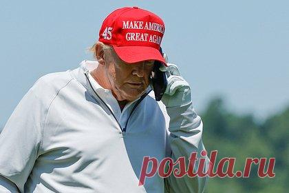 Стало известно о признании Трампа в хранении секретных документов Пентагона. Прокуратура США получила запись с признанием бывшего президента Дональда Трампа в хранении после ухода из Белого дома секретных документов Пентагона о возможной атаке на Иран. Встреча, на которой была сделана запись, состоялась в июле 2021 года в гольф-клубе Трампа в Бедминстере.