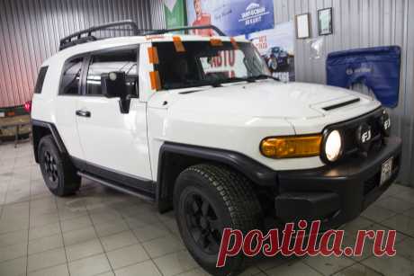 Лобовое стекло Toyota FJ Cruiser. Установка, ремонт и продажа