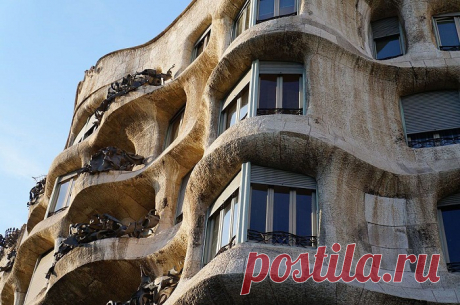 7 архитектурных шедевров Антонио Гауди, которые украшают Барселону