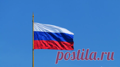 РИА Новости: военные вывесили флаг России на окраине Украинска. Российские военные вывесили триколор на вентиляционном стволе шахты на окраине Украинска в ДНР, который находится между городами Курахово и Селидово, сообщает РИА Новости со ссылкой на силовые структуры. Читать далее