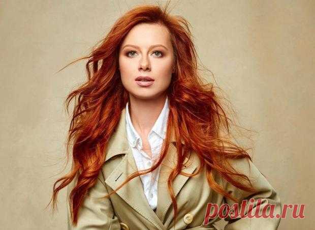 Дочь Юлии Савичевой похожа на папу: певица показала коллаж из фото Александра и Анны