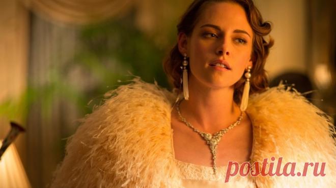 На экраны вышла новая лента Вуди Аллена «Светская жизнь». Звезда картины Кристен Стюарт рассказала о работе с культовым режиссером, а также о своем детстве, отношении к профессии, любви и жизни