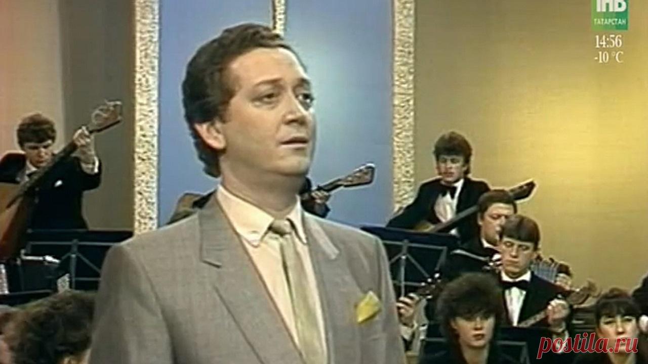 Татар халык җыры
Рафаэль Сәхәбиев, Анатолий Шутиков оркестры - Бик еракта идек без
Рафаэль Сахабиев, Анатолий Шутиков оркестры - Бик еракта идек без