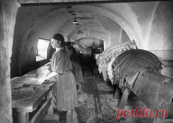 Старинные кожаные заводы: 10 тыс изображений найдено в Яндекс.Картинках