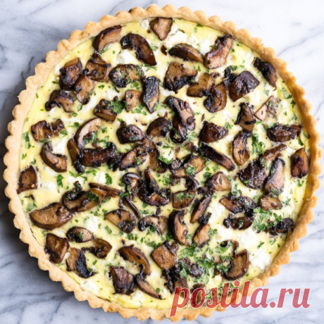 ​Киш с сыром и грибами