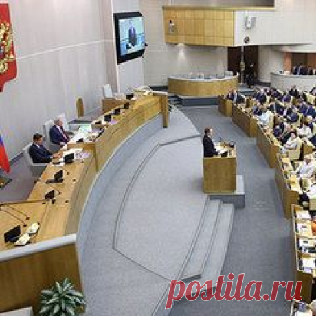 Минфин предложил удвоить зарплаты чиновников аппарата Госдумы