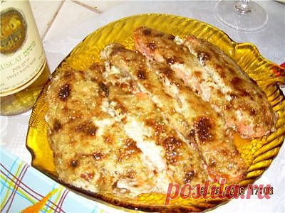 Лососина под соусом из майонеза и тарагона(эстрагона).