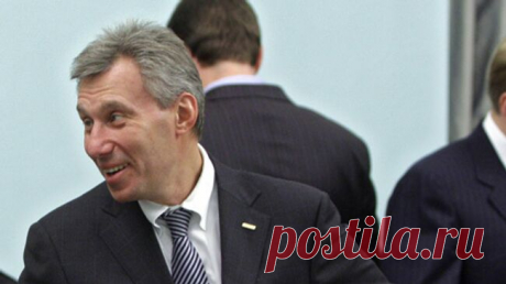 В Швейцарии отказались разблокировать активы российского миллиардера Хана