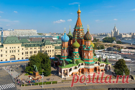 9. Покровский собор (храм Василия Блаженного) — одна из самых известных достопримечательностей России. Для многих он является символом Москвы, России. Фото: © Слава Степанов | Москва туристическая • НОВОСТИ В ФОТОГРАФИЯХ
