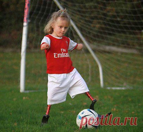 Наши дети-наша боль. Это девочка заслуживает ваш класс. Счастья тебя маленькая...