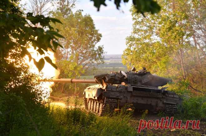 «Маэстро» боя. Русский танк подбил Bradley на предельной дальности. Российские танкисты мастерски громят ВСУ на всех направлениях спецоперации.