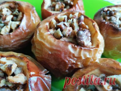 Печеные яблоки с вареньем - на vse-o-ede-online.ru Для любителей яблок есть хорошая новость. Приготовьте печеные яблоки с вареньем. Это очень вкусно и необычно. Их можно подавать вместе с вареньем