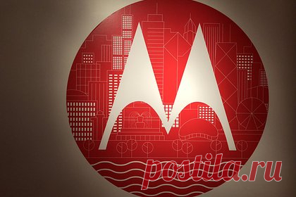 Под брендом Motorola вышел дешевый смартфон со стилусом. Motorola анонсировала недорогой смартфон, имеющий стилус. Moto G Stylus вышел с 6,5-дюймовым IPS-экраном разрешением 1600х750 пикселей с частотой 90 герц. Аппарат получил процессор Mediatek Helio G85, 4 гигабайта оперативной и 64 гигабайта встроенной памяти, двойную камеру с объективами разрешением 50 и 2 мегапикселей.
