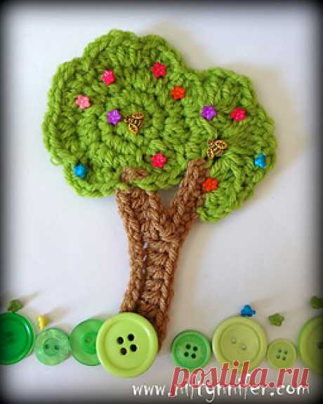 Ravelry: Stunning Tree Motif pattern by Jennifer Gregory