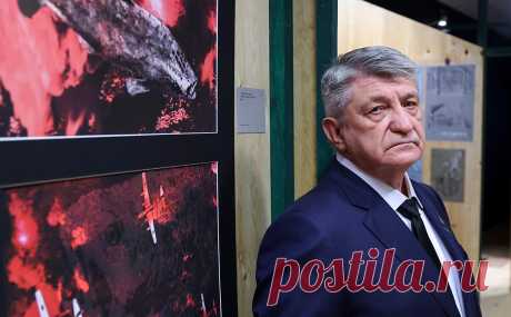 Сокуров сообщил в СПЧ о предупреждениях об угрозе его жизни. Режиссер Александр Сокуров написал обращение на имя главы СПЧ Валерия Фадеева, в котором извинился за происшедшее на встрече с президентом и сообщил, что друзья предупреждают его о существующей угрозе жизни