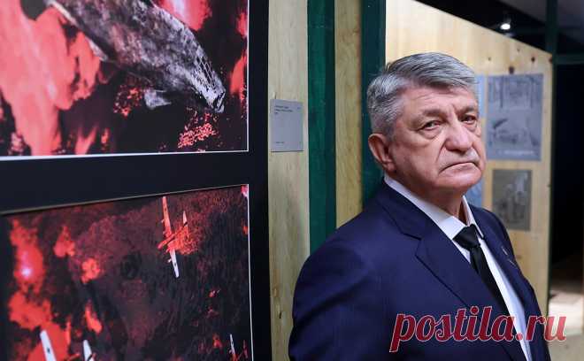 Сокуров сообщил в СПЧ о предупреждениях об угрозе его жизни. Режиссер Александр Сокуров написал обращение на имя главы СПЧ Валерия Фадеева, в котором извинился за происшедшее на встрече с президентом и сообщил, что друзья предупреждают его о существующей угрозе жизни