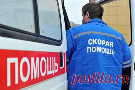 В российском регионе в ДТП погибли пять человек. В городе Печоры Псковской области при столкновении двух легковых автомобилей погибли пять человек. Об этом сообщили в региональном управлении МВД, передает «Интерфакс». По данным ведомства, на Псковском шоссе в российском регионе произошло лобовое столкновение автомобилей Audi и «Волга».