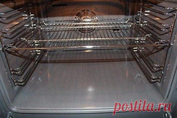 КАК ОТМЫТЬ ПЛИТУ БЫСТРО И ЛЕГКО ЗА 5 МИНУТ! 

Каждой хозяйке так или иначе приходилось отмывать очень загрязненную плиту, и это был просто ужас ужасный. Но теперь вы узнаете, как отмыть плиту быстро и легко — без хлопот и забот. 

Нам понадобится: 
3 столовые ложки кальцинированной соды, 
0,5 стол. ложки любого стирального порошка, 
1 стол. ложку канцелярского клея («стеклянного», не ПВА). 
Все залейте 1 стаканом холодной воды и взболтайте. 

Смесь тонким слоем нанесите на...