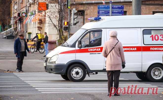 В Брянской области при ударе дронов пострадали два человека. Украинские войска атаковали дронами село Сопычи Погарского района Брянской области, два человека получили ранения, сообщил губернатор Александр Богомаз.