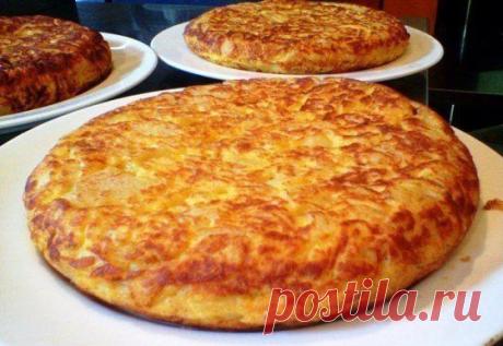 Картофельная тортилья.