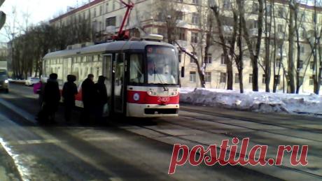 моделей, которые собирает компания: «Сити стар», «Варяг», «Богатырь», «Витязь», «Витязь-М», «Львенок» и «Лев». В Петербурге уже курсируют «Витязь», «Богатырь» и «Витязь-М». Всего 250 вагонов, выпущенных П: 3 тыс изображений найдено в Яндекс.Картинках