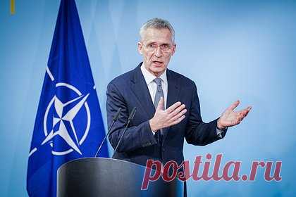 В НАТО оправдали передачу Украине снарядов с обедненным ураном. В вопросе законности и правомерности инициативы о поставках Великобританией снарядов с обедненным ураном Украине члены НАТО руководствуются нормами международного права, которые не запрещают их использование. Об этом заявил генсек Североатлантического альянса Йенс Столтенберг.