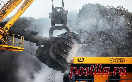 Попавший под санкции Адоньев выйдет из угольного проекта ЭЛСИ. О выходе из ЭЛСИ, объединяющем «Сибантрацит» и «Эльга Уголь» было объявлено на следующий день после внесения Адоньева в санкционный список США