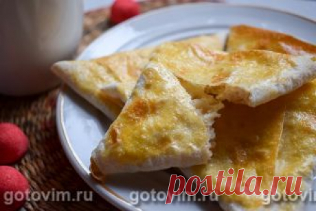 Конвертики из лаваша с творогом и бананом.